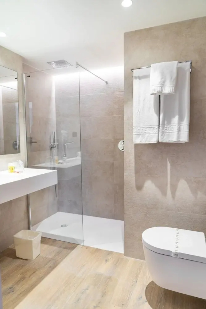 Отель Caledonian