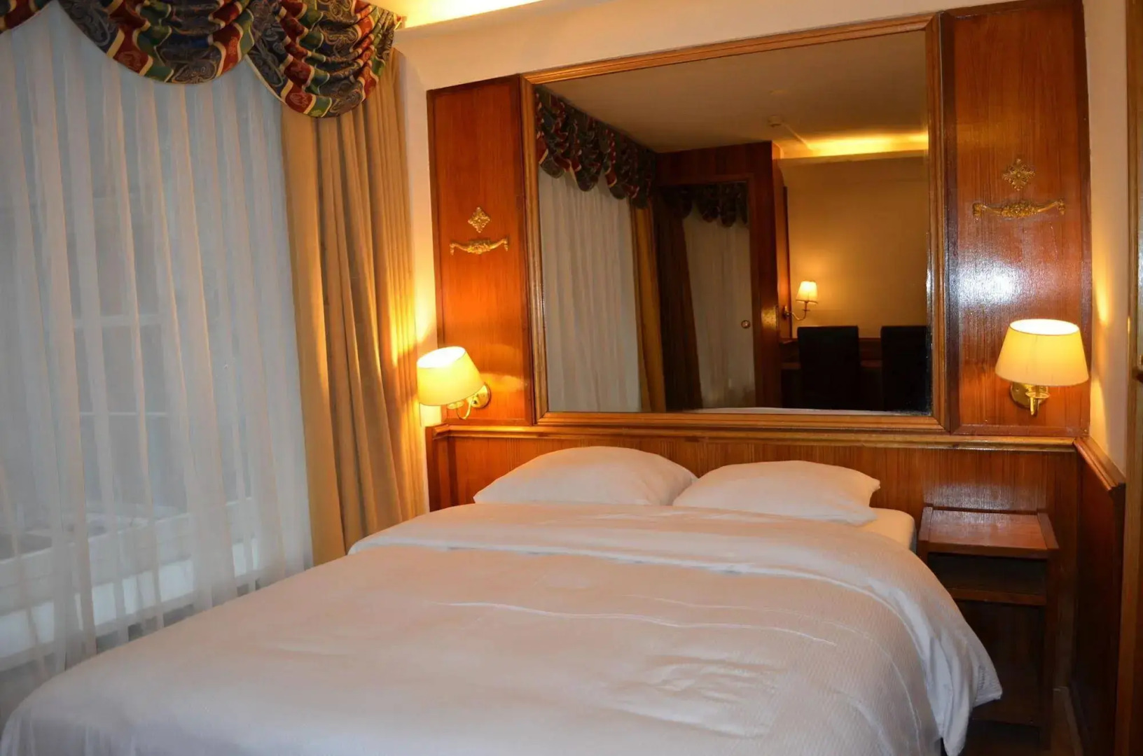 Rembrandtplein Hotel