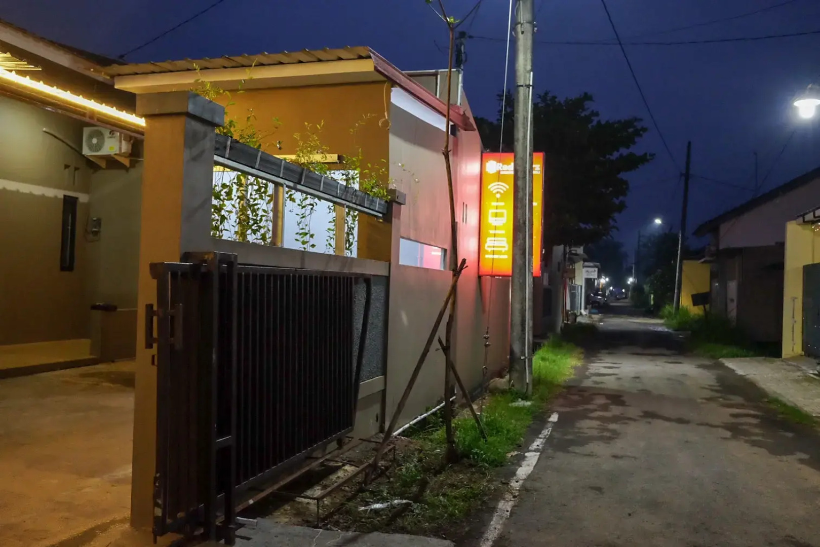 RedDoorz Syariah near Exit Tol Pemalang Comal 2