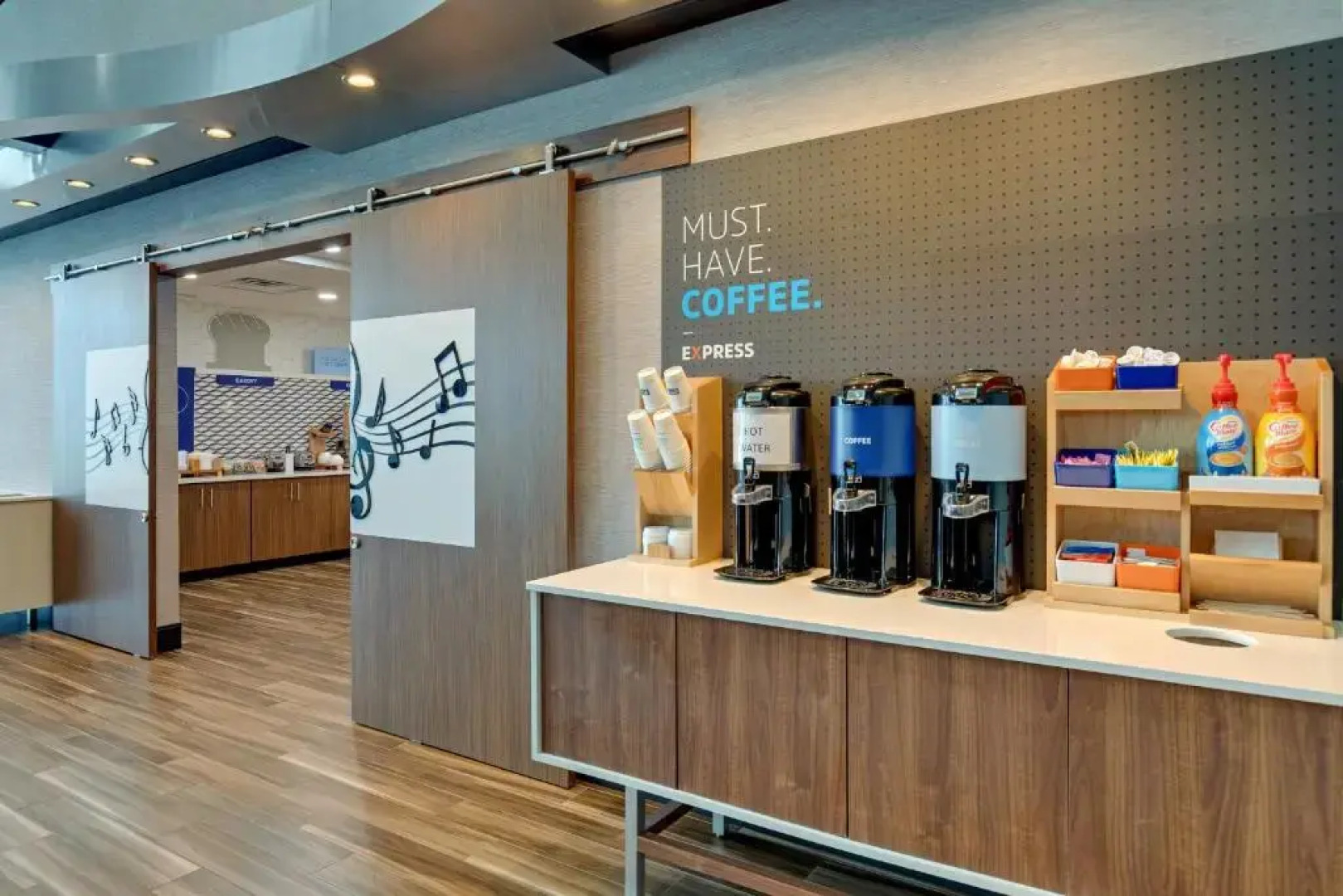 Holiday Inn Express Hotel and Suites Nashville-Opryland by IHG