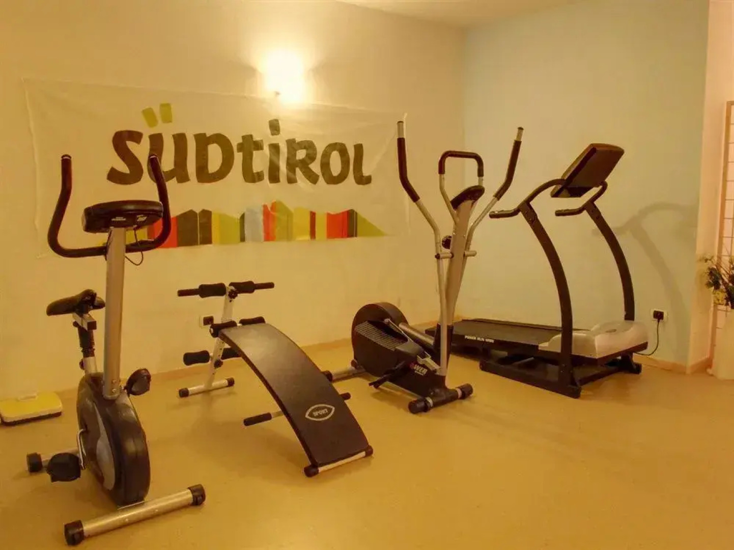 Aparthotel Familiaris - Family Apartments - Pools & Spa in the Dolomites