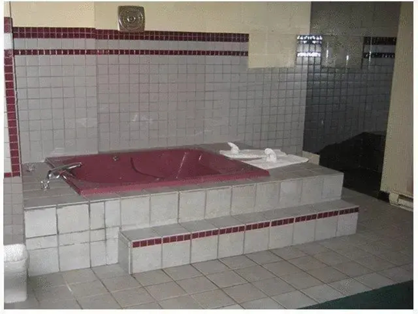 Red Carpet Inn Endicott