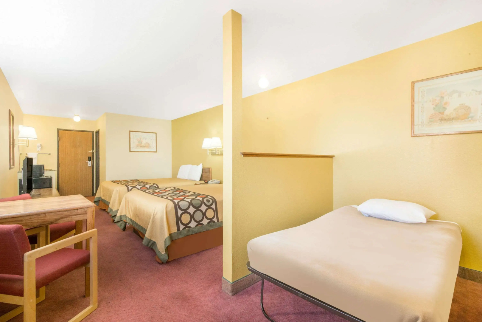Super 8 By Wyndham Moriarty