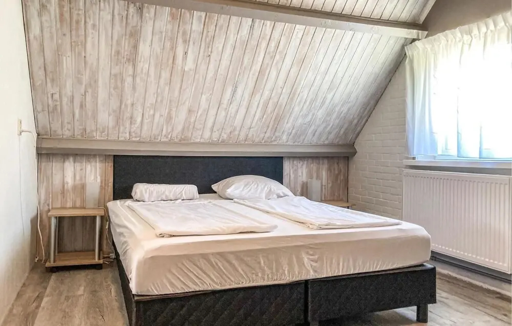 Awesome Home in Bruinisse With Wifi and 4 Bedrooms