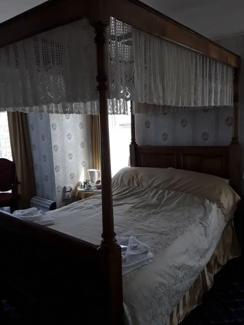 Royal Hotel