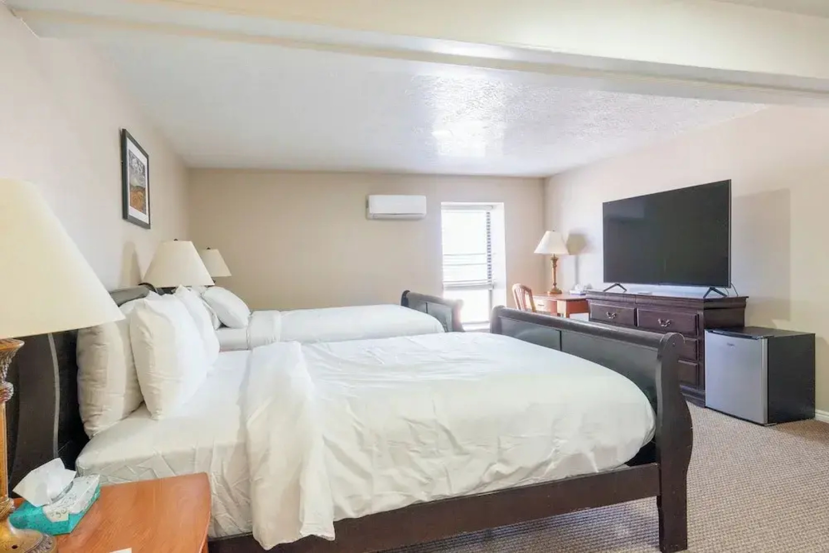 Road Creek Inn