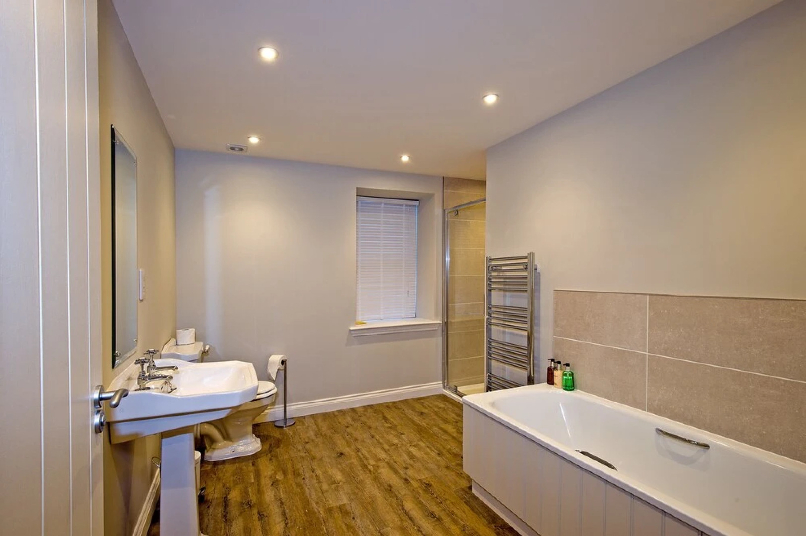 Mill of Dess Lodge & Mill Cottage