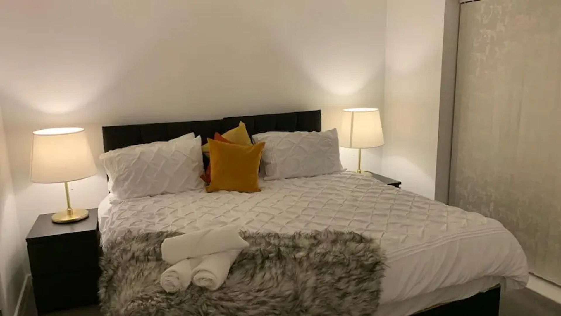 Pristine 3-bed House in Grays