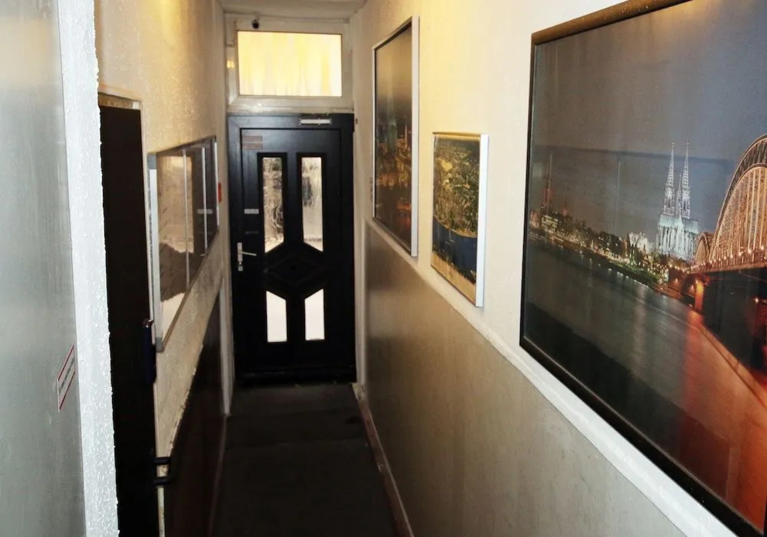 The Penny Pincher Inn - Hostel