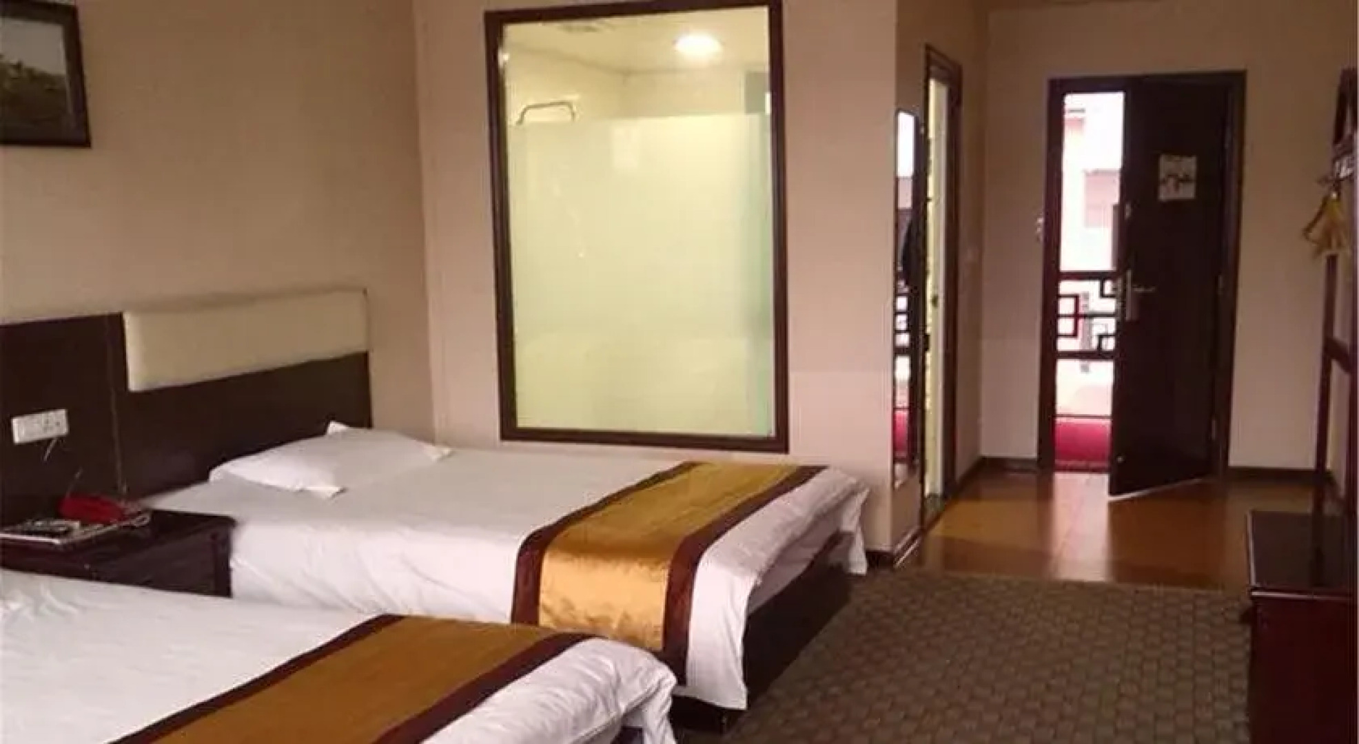 Wudangshan Yinjie Holiday Hotel