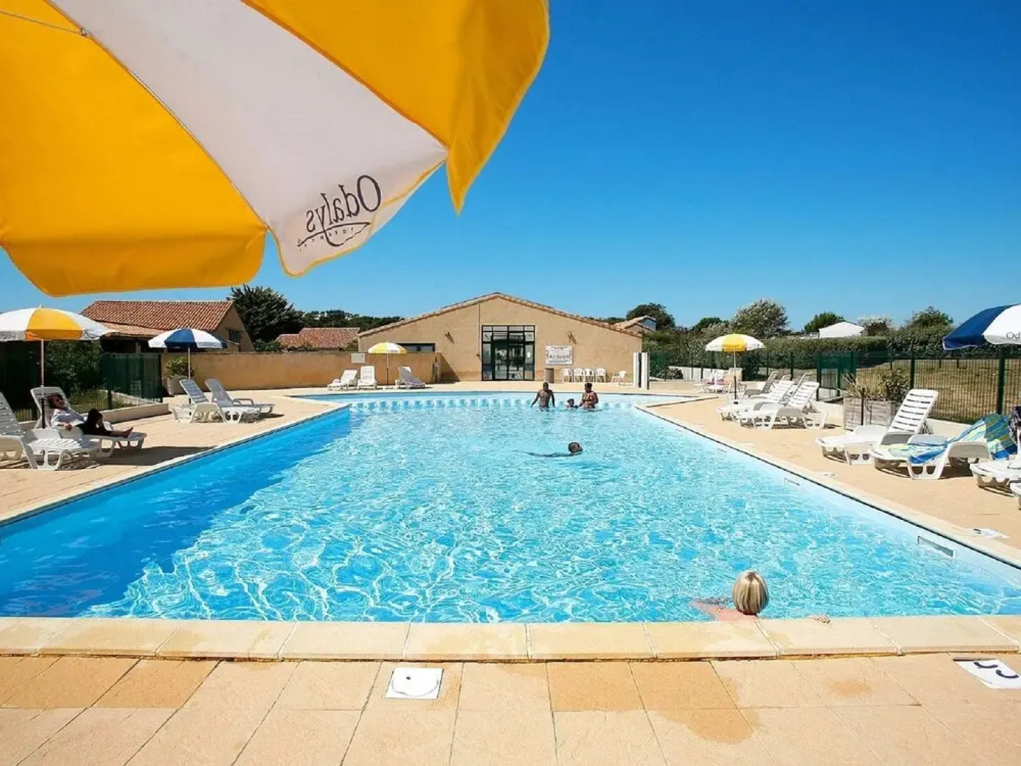 Detached Cottage With a Terrace 300m From the Atlantic Coast