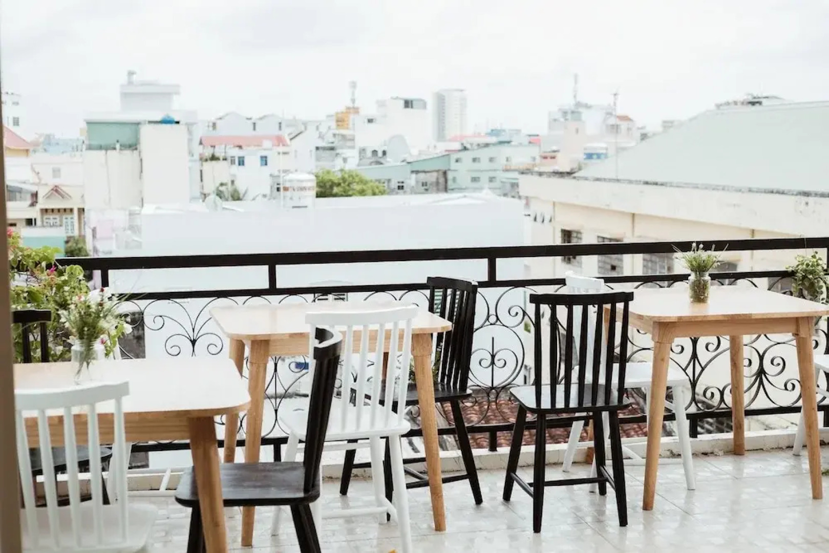 White Hotel - Hostel