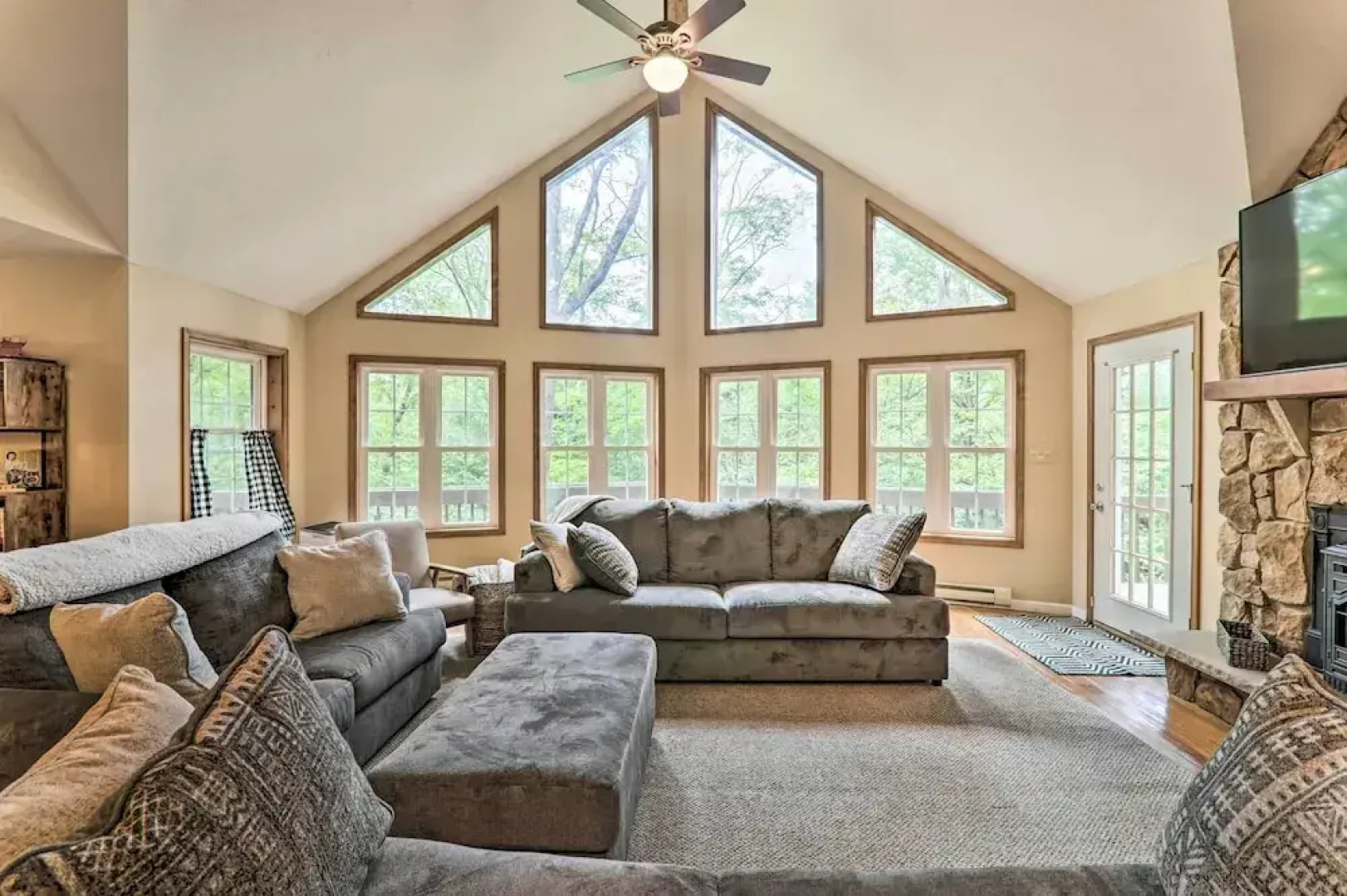 Steps to River: Big Bass Lake House w/ Grill!
