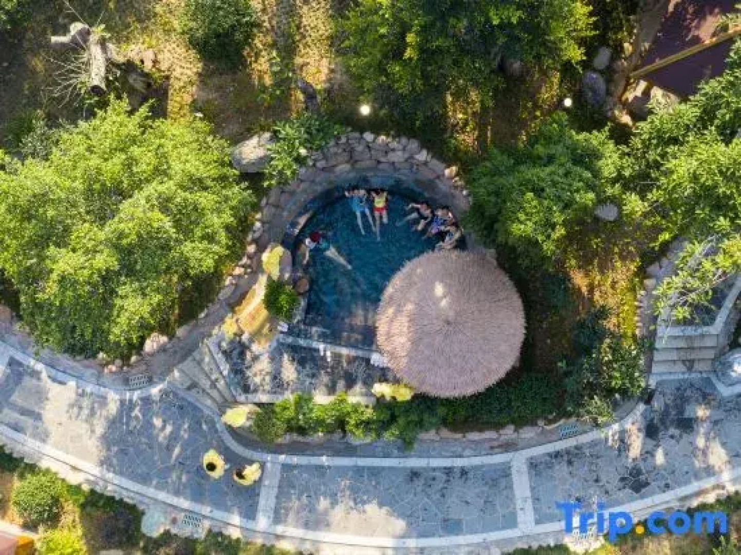 Yuankun Hot Spring Hotel