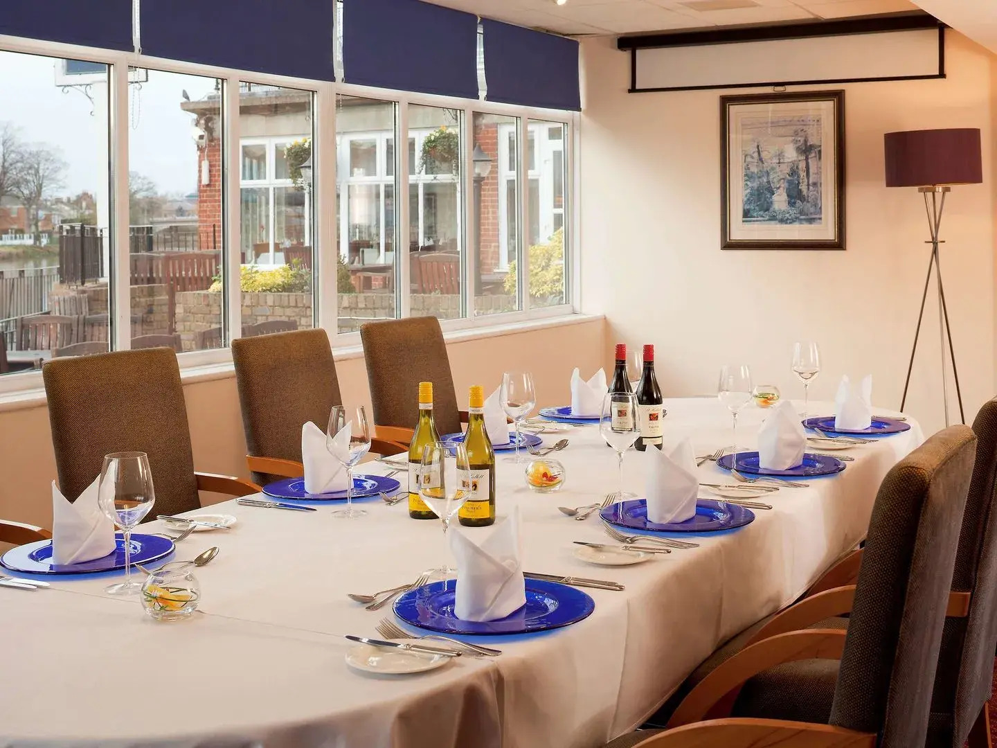 Sunday London Staines-upon-Thames Heathrow T5