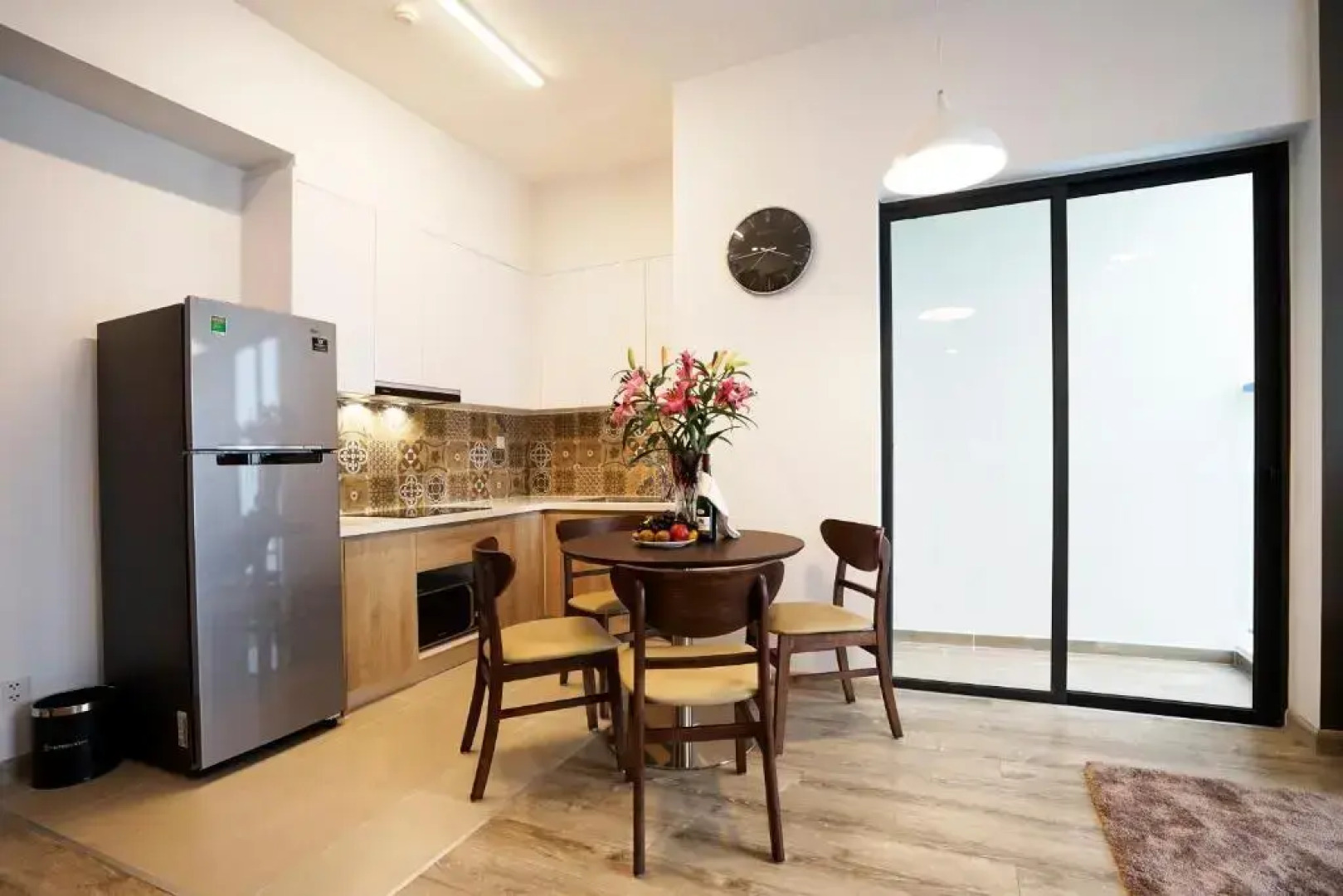 The First Stay Hotel