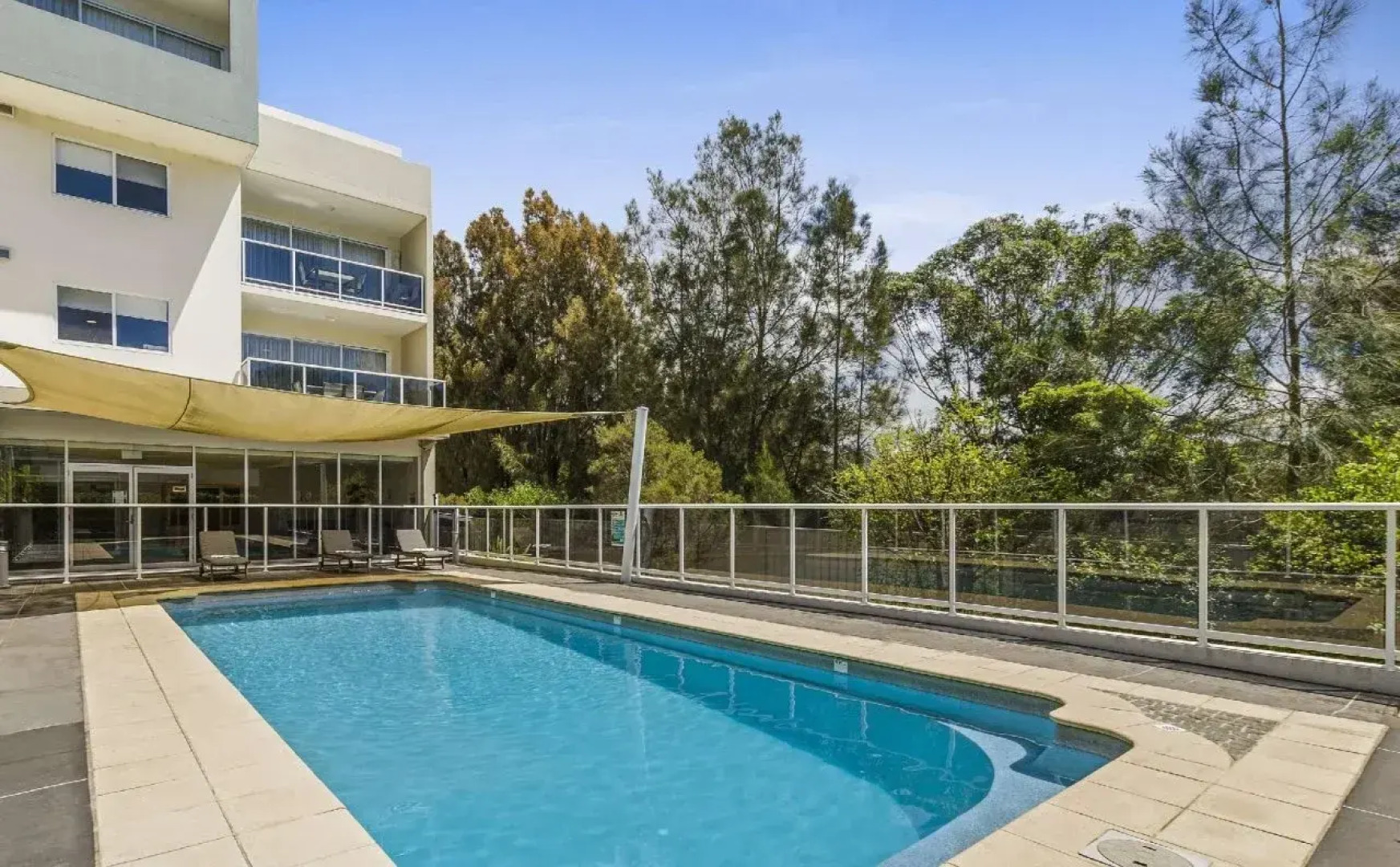 Quality Suites Pioneer Sands