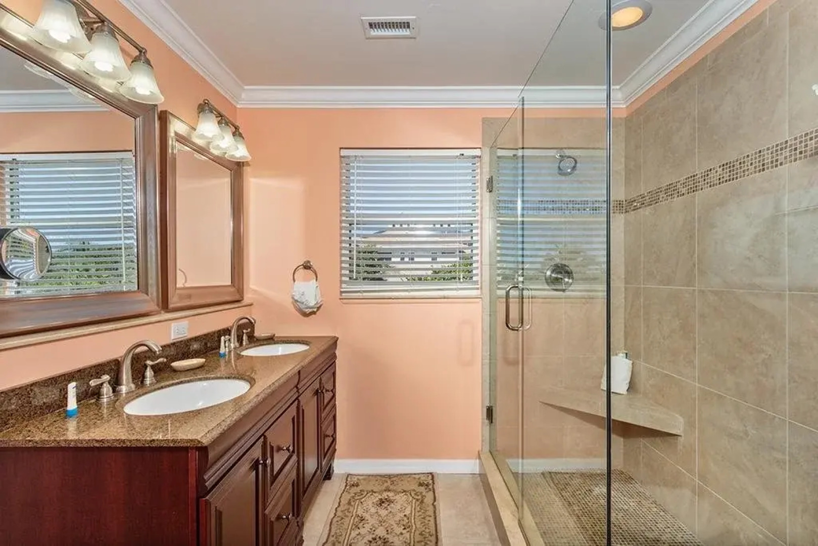 Brightmore Gulf Front 5 Br home by RedAwning