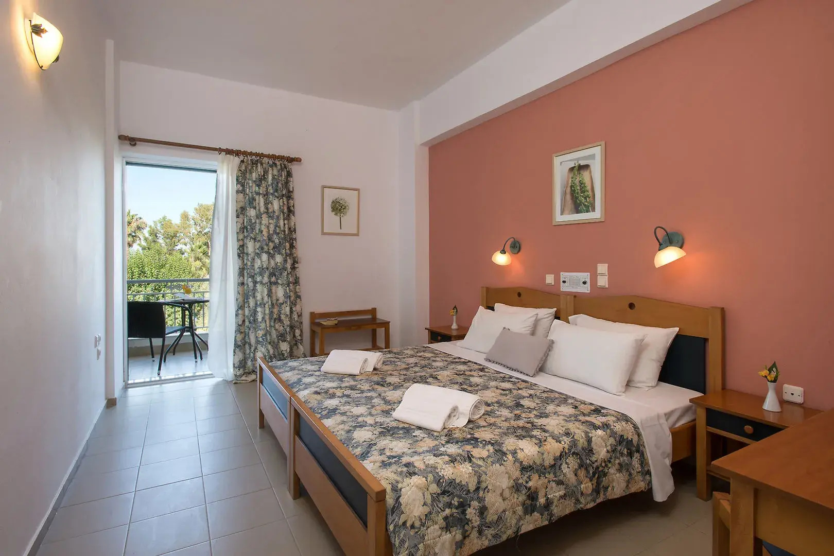 Avali, Mar-Bella Collection