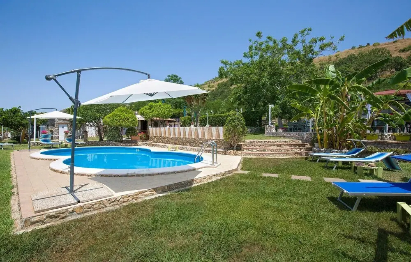Stunning Home in Cittadella del Capo With 4 Bedrooms, Private Swimming Pool and Outdoor Swimming Pool