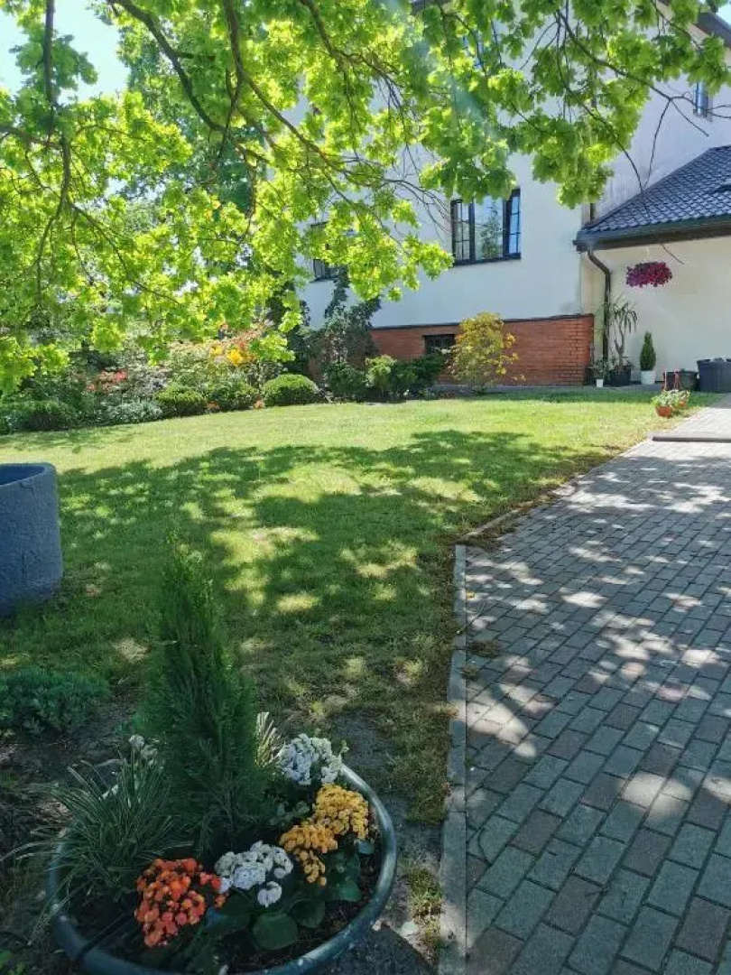 Garden View Home