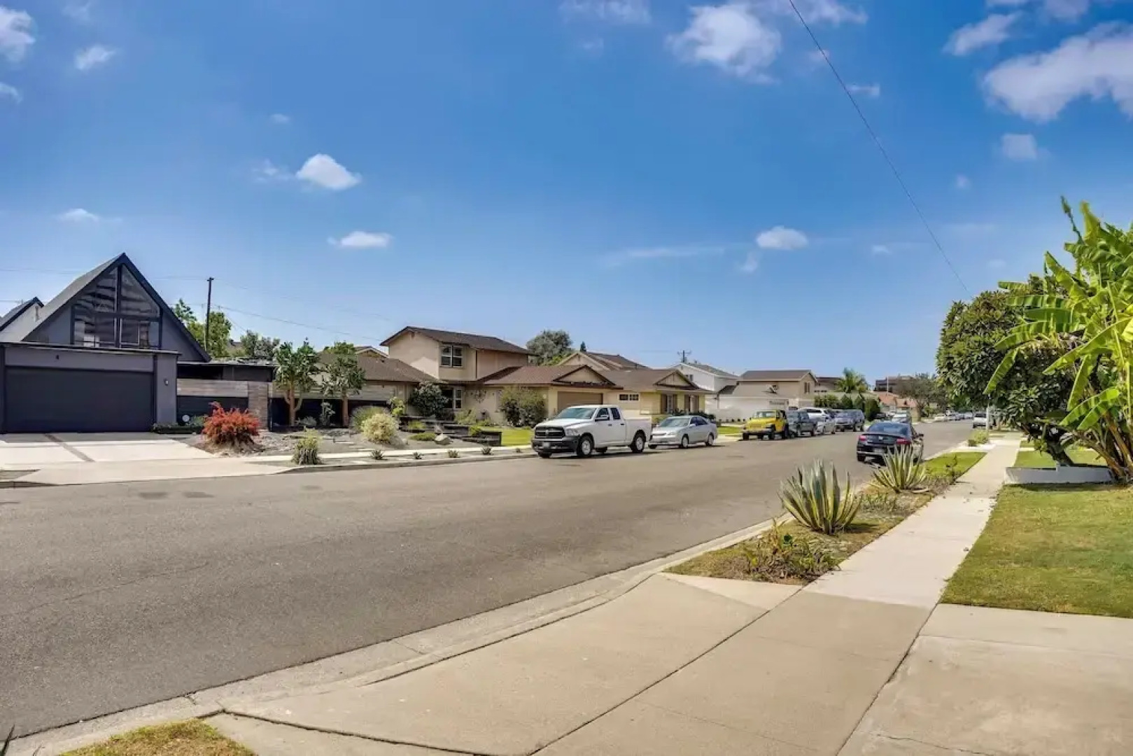 Pet-friendly Studio in Costa Mesa - 7 Mi to Beach!