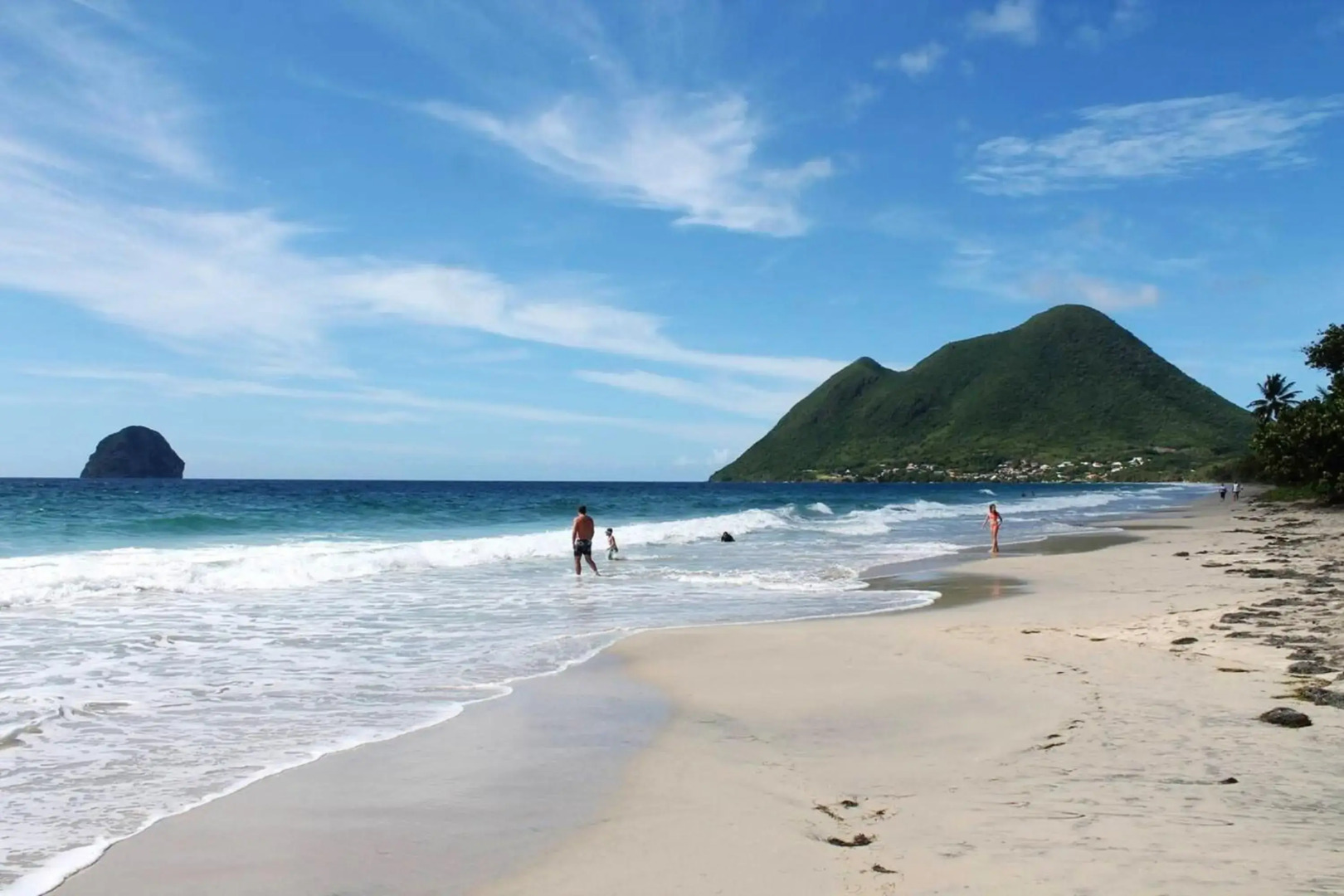 Villa de 3 chambres avec vue sur la mer piscine privee et jardin amenage a Le Diamant