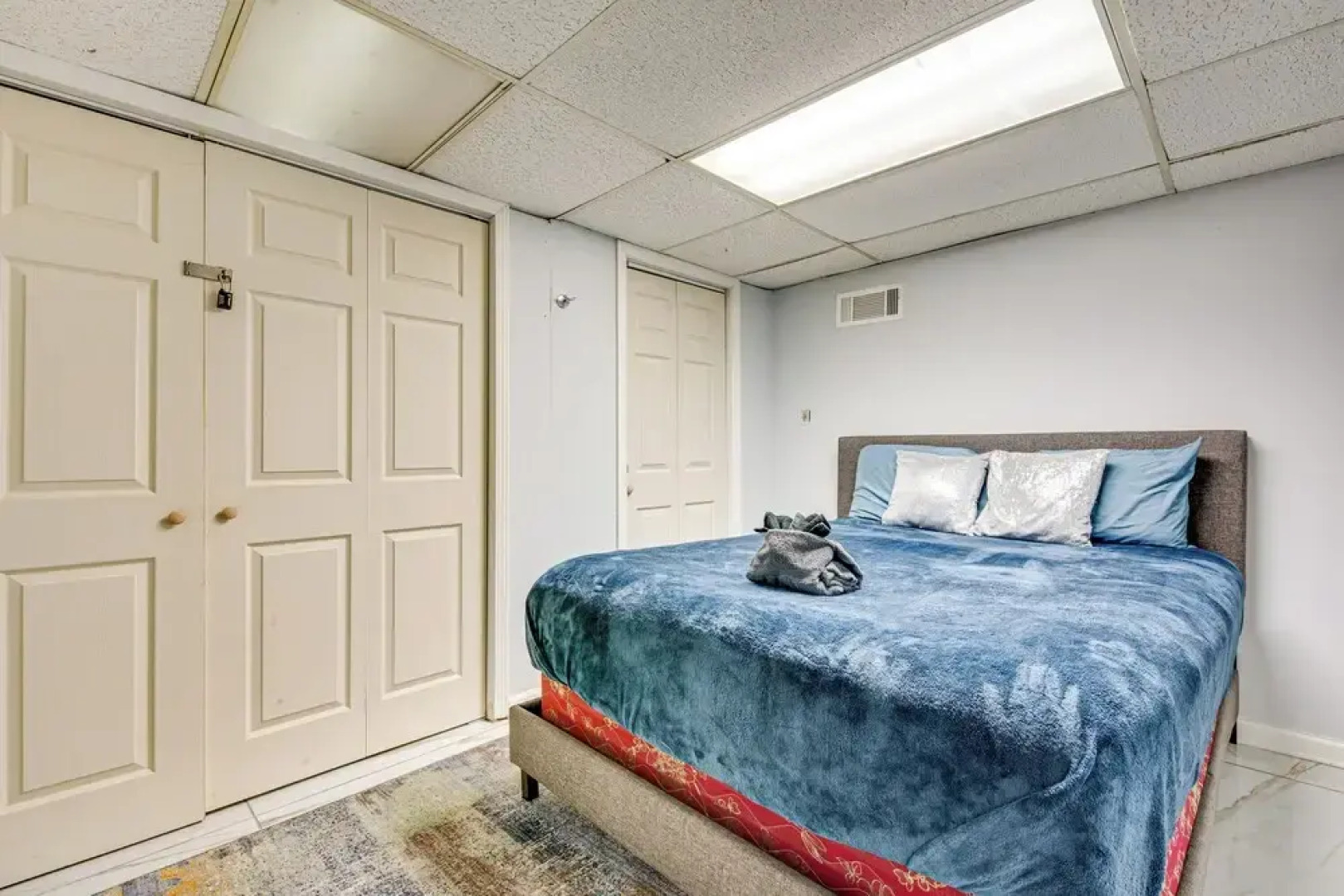 Spacious Home w/ Hot Tub, 14 Mi to Downtown Atl!