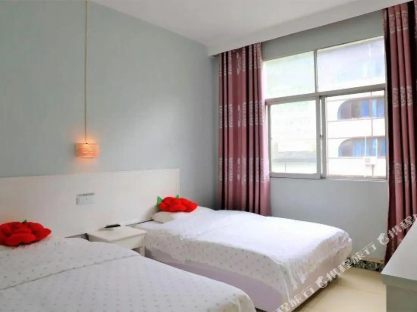 Shennongjia Hotel (Currently unavailable)