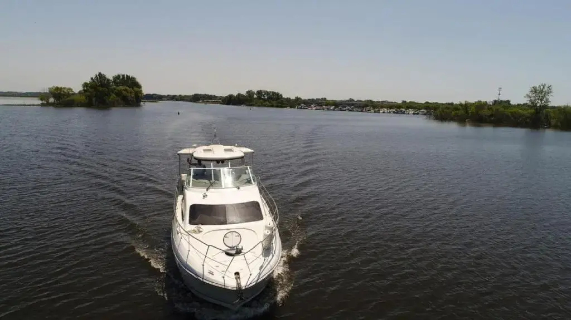 Yachta Yachta Yachta on the wata island and cruise rental