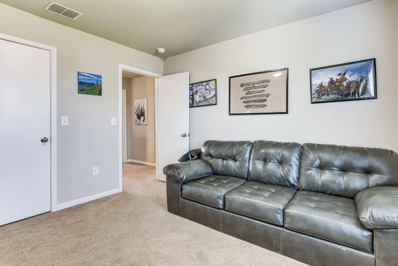 Family Home w/ Pool Access: 5 Mi to Downtown Buda!