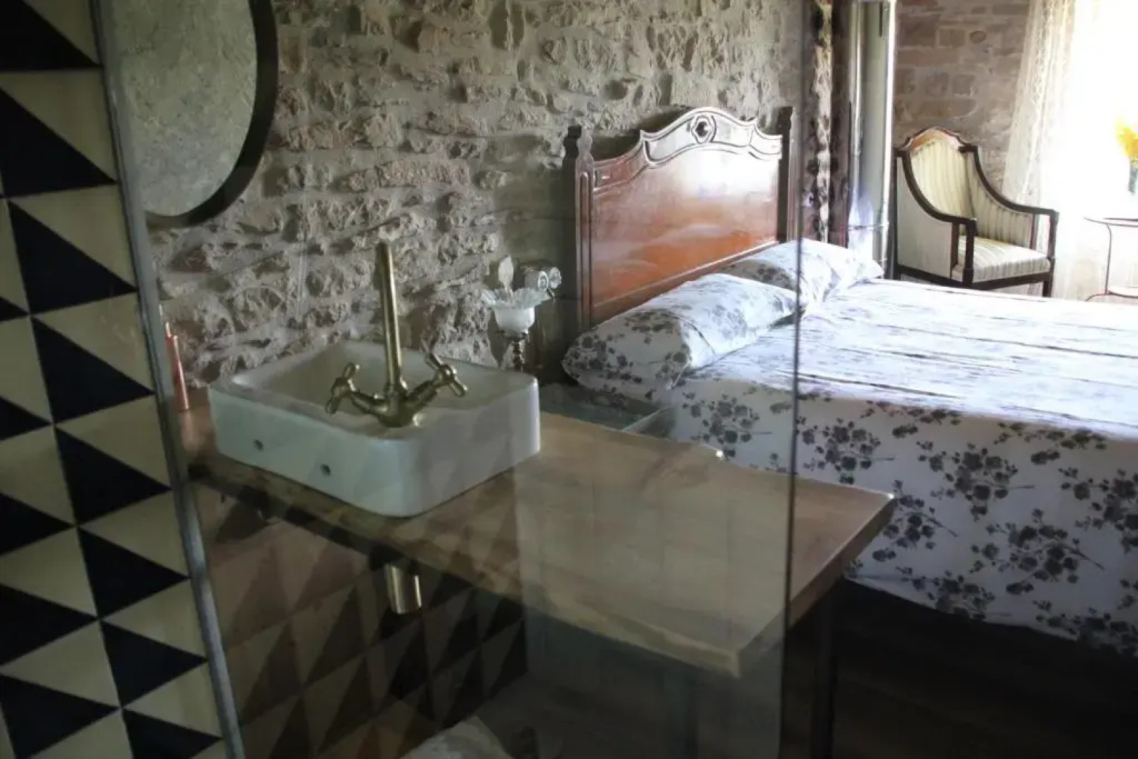 La Casa Dels Ocells- Adults Only