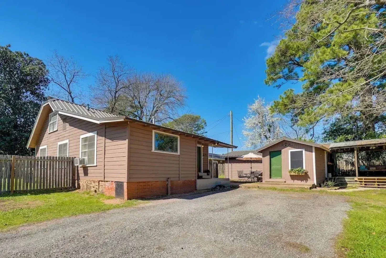 Rusk Retreat w/ Fire Pit, Grill & Countryside View