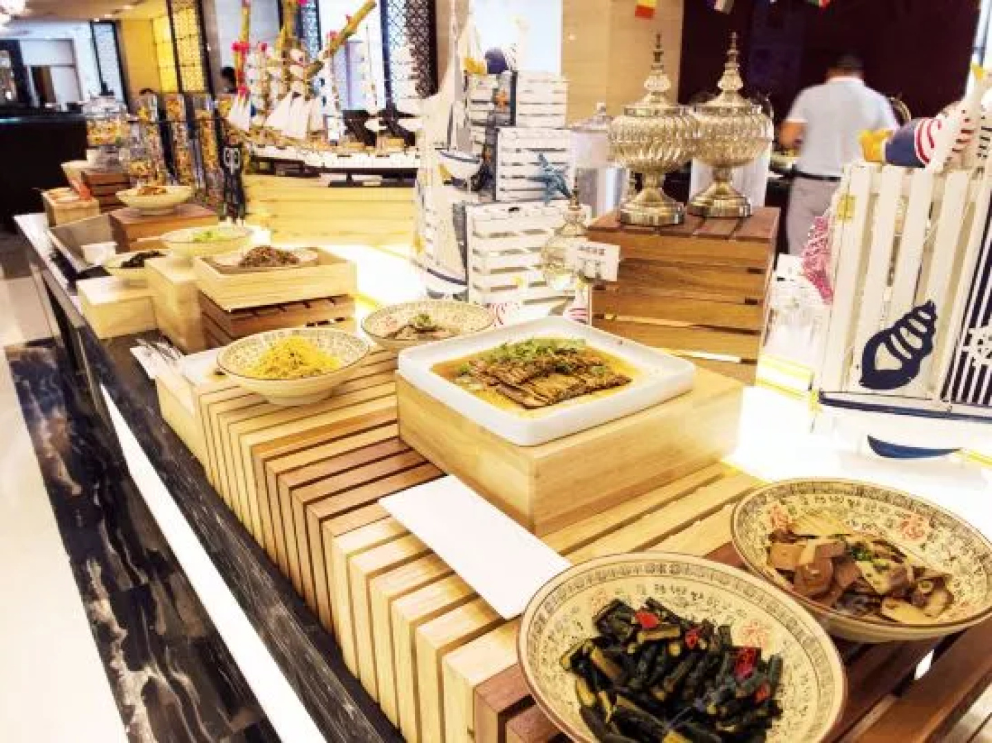 Xinyang Jin Jiang International Hotel