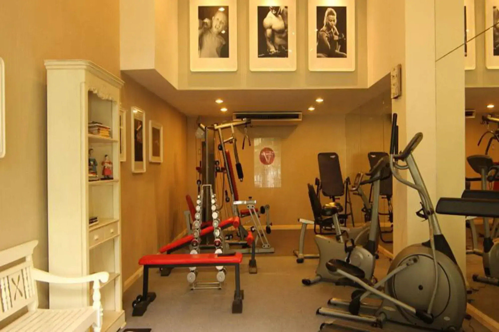 Caza V1 Serviced Apartment