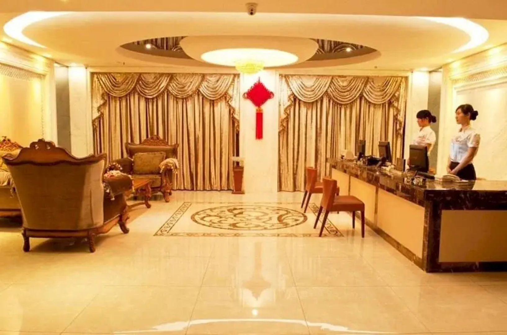 Jiaxing Donghong Noble Business Hotel