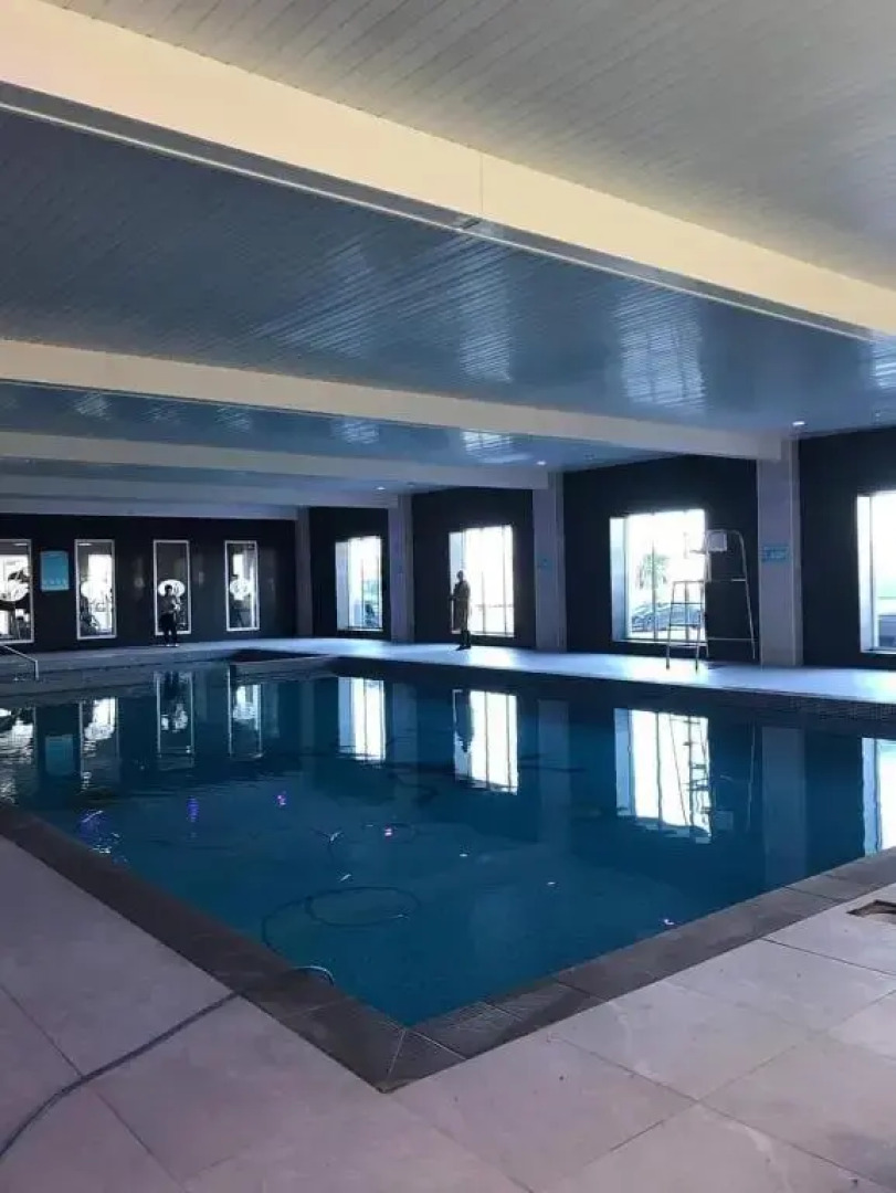 Lyons Robin Hood, Savannah