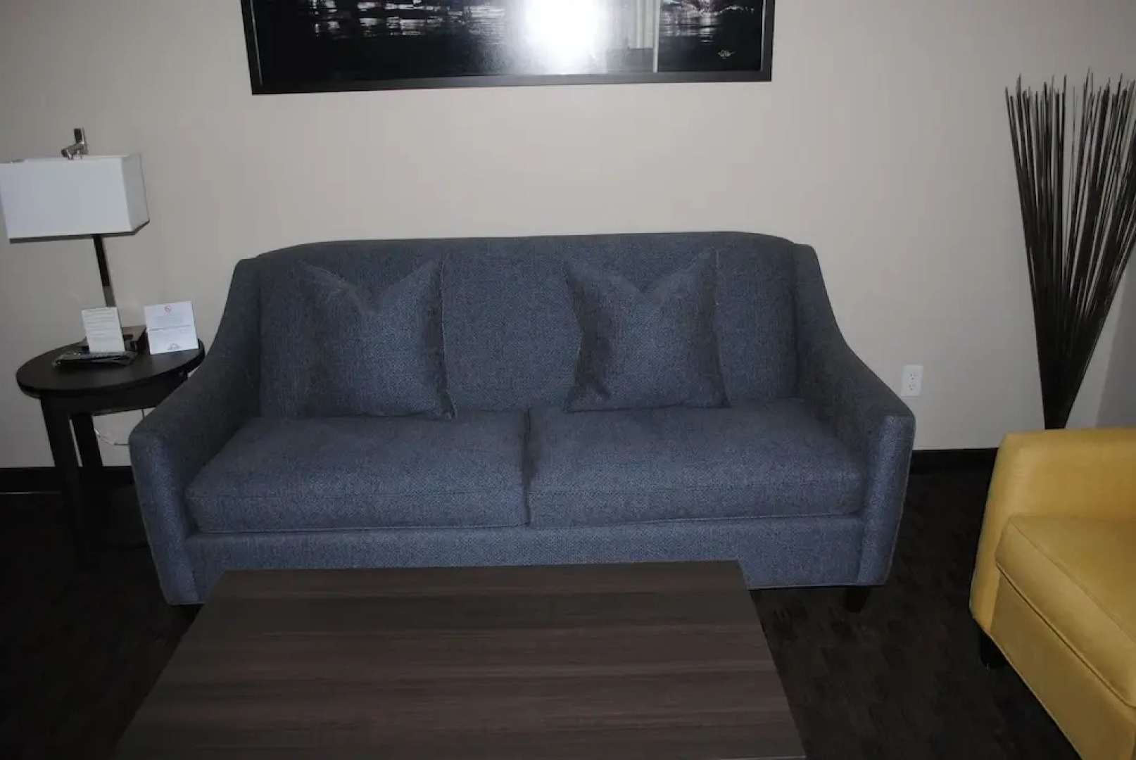 Days Inn and Suites Lindsay