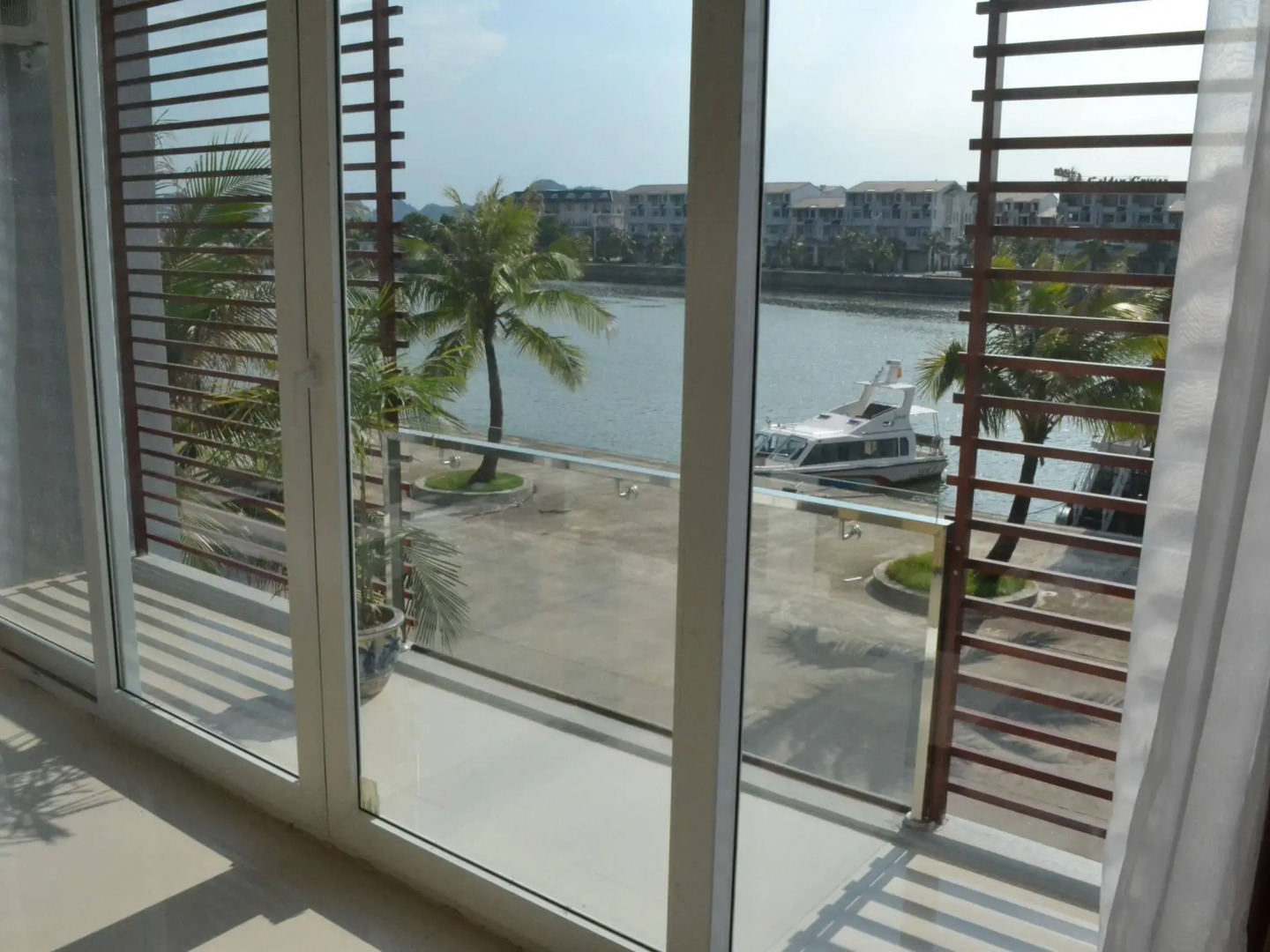 Seaside Tuan Chau Hotel