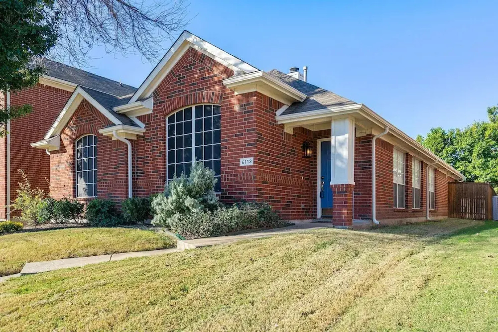 Centrally Located 3-bedroom and 2-bath The Colony Home With Great North Dallas Access 3 Home by Redawning