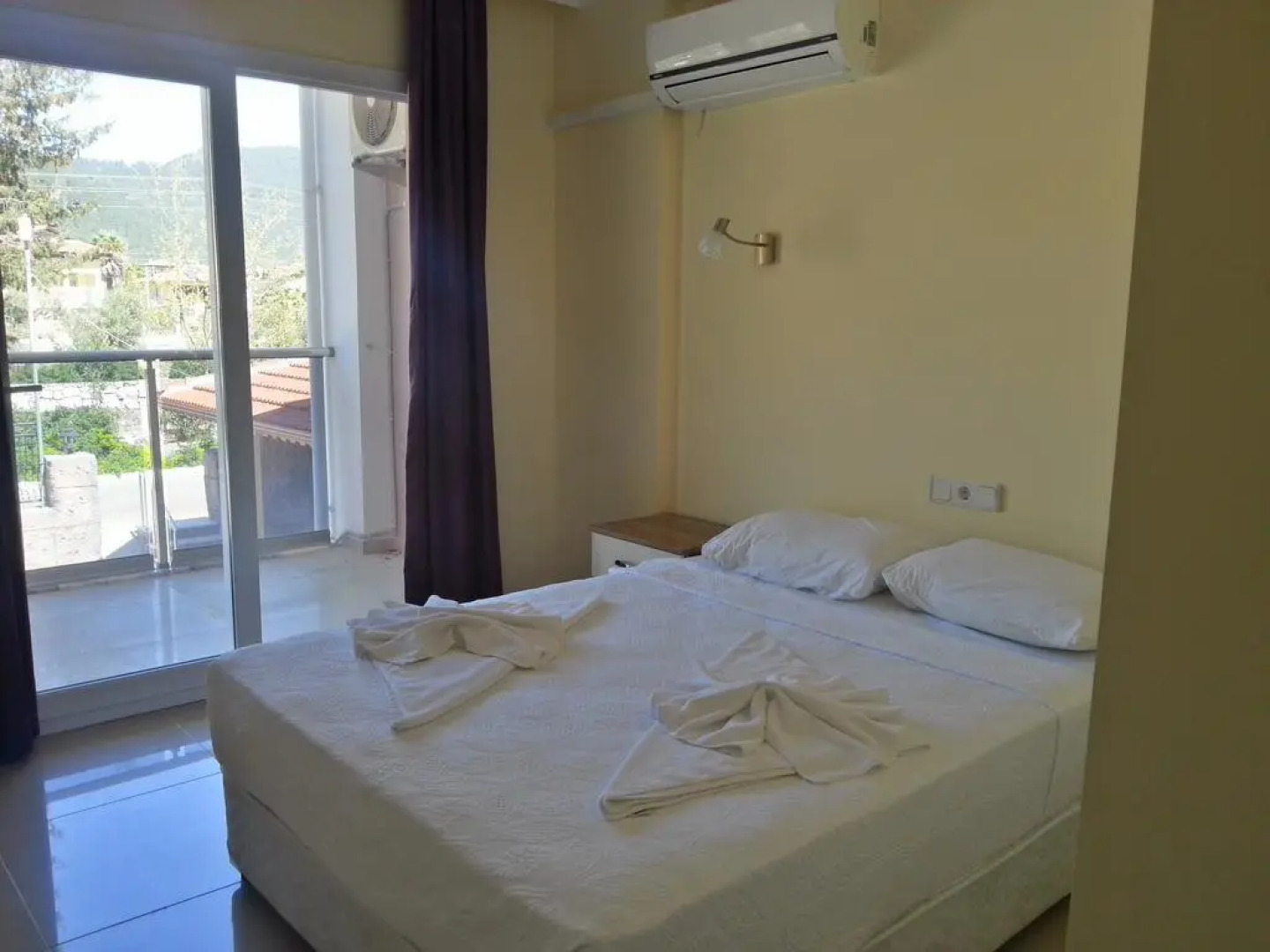 Kleopatra Apartments