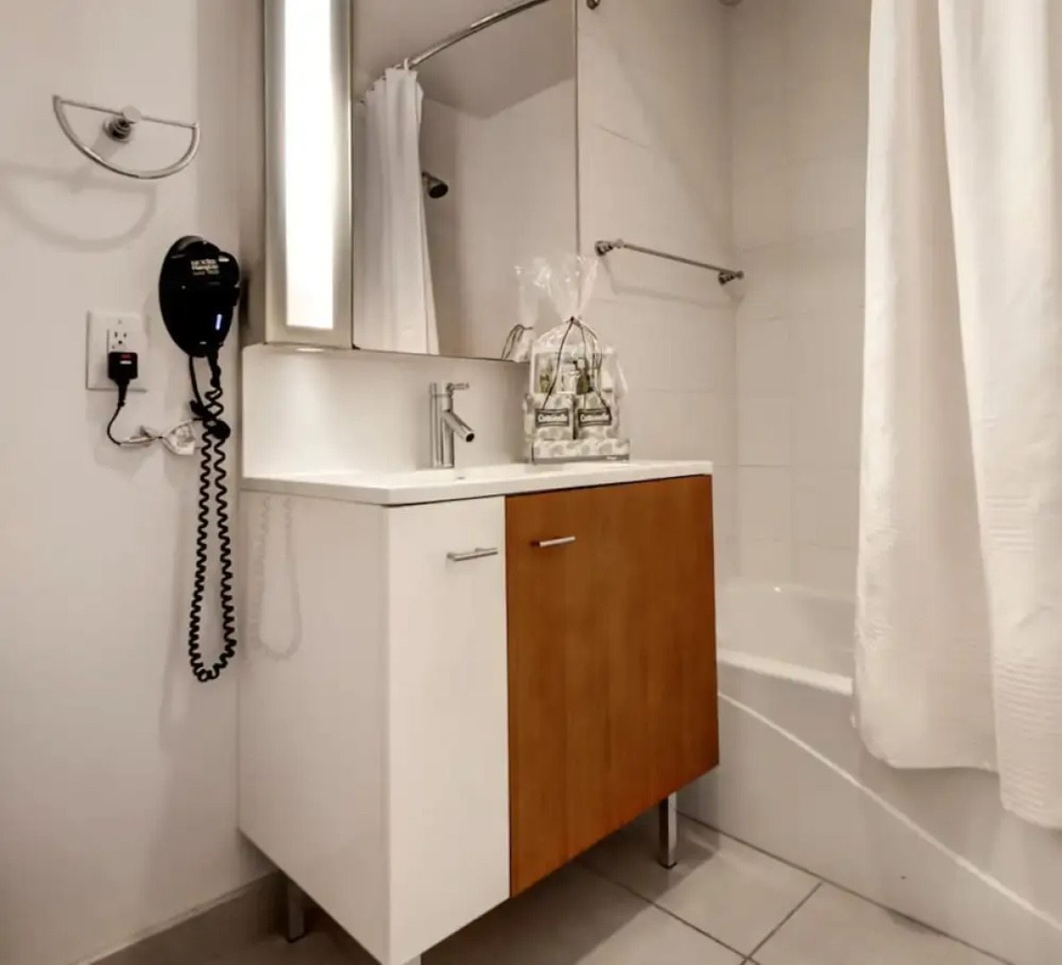 Global Luxury Suites at Greene