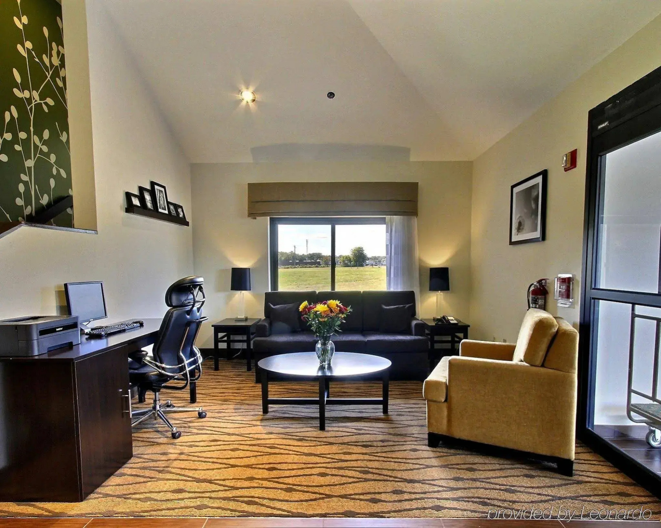Wingate by Wyndham Salisbury