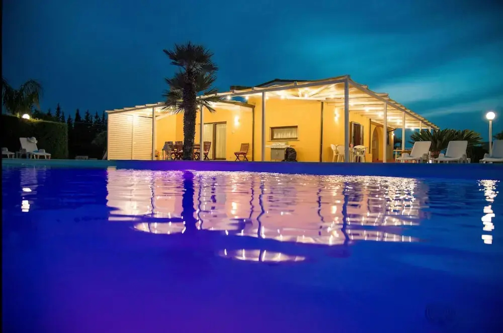 Villa With Large Swimming Pool Salento