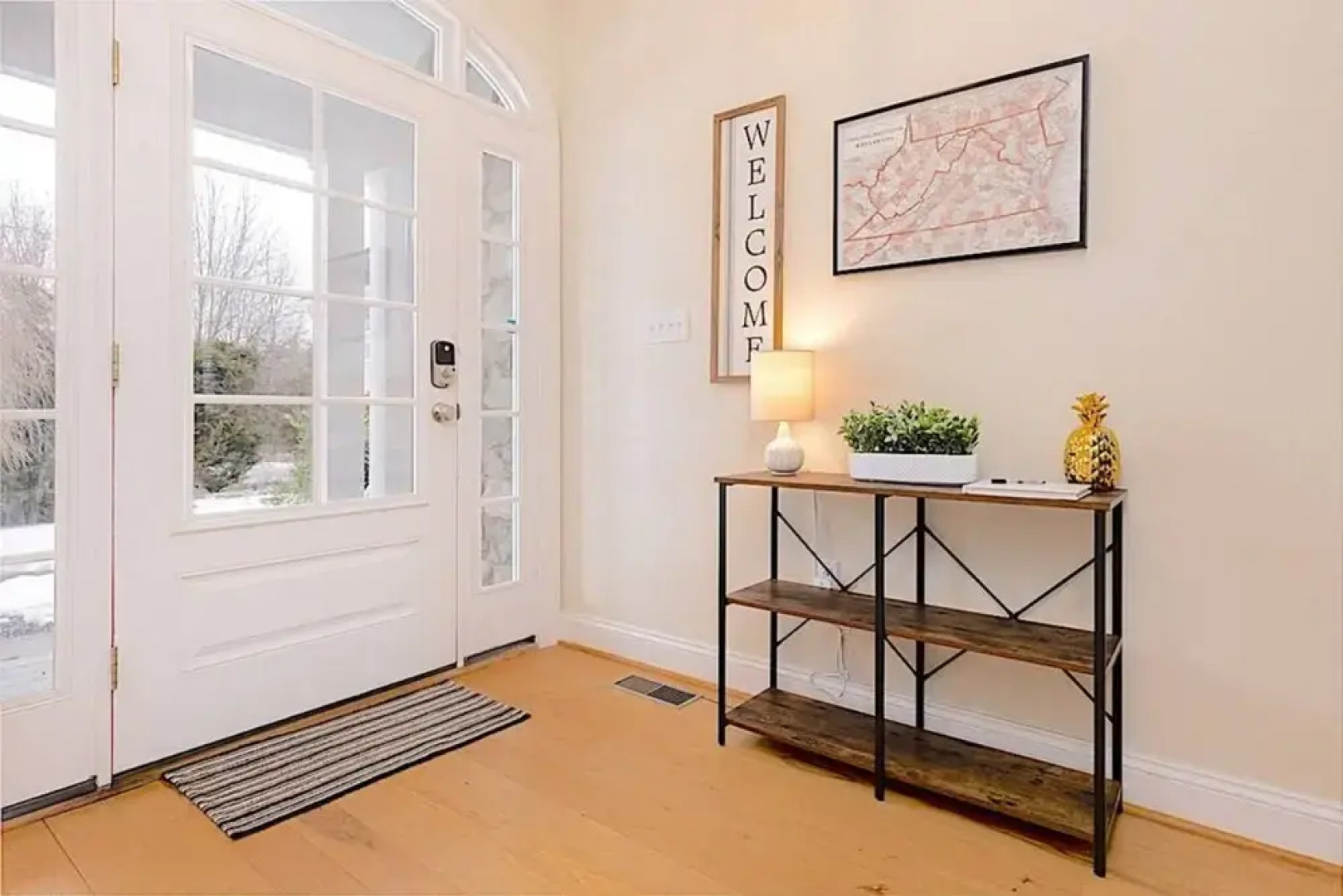 Stoney Creek Cottage Wintergreen w EV Charger