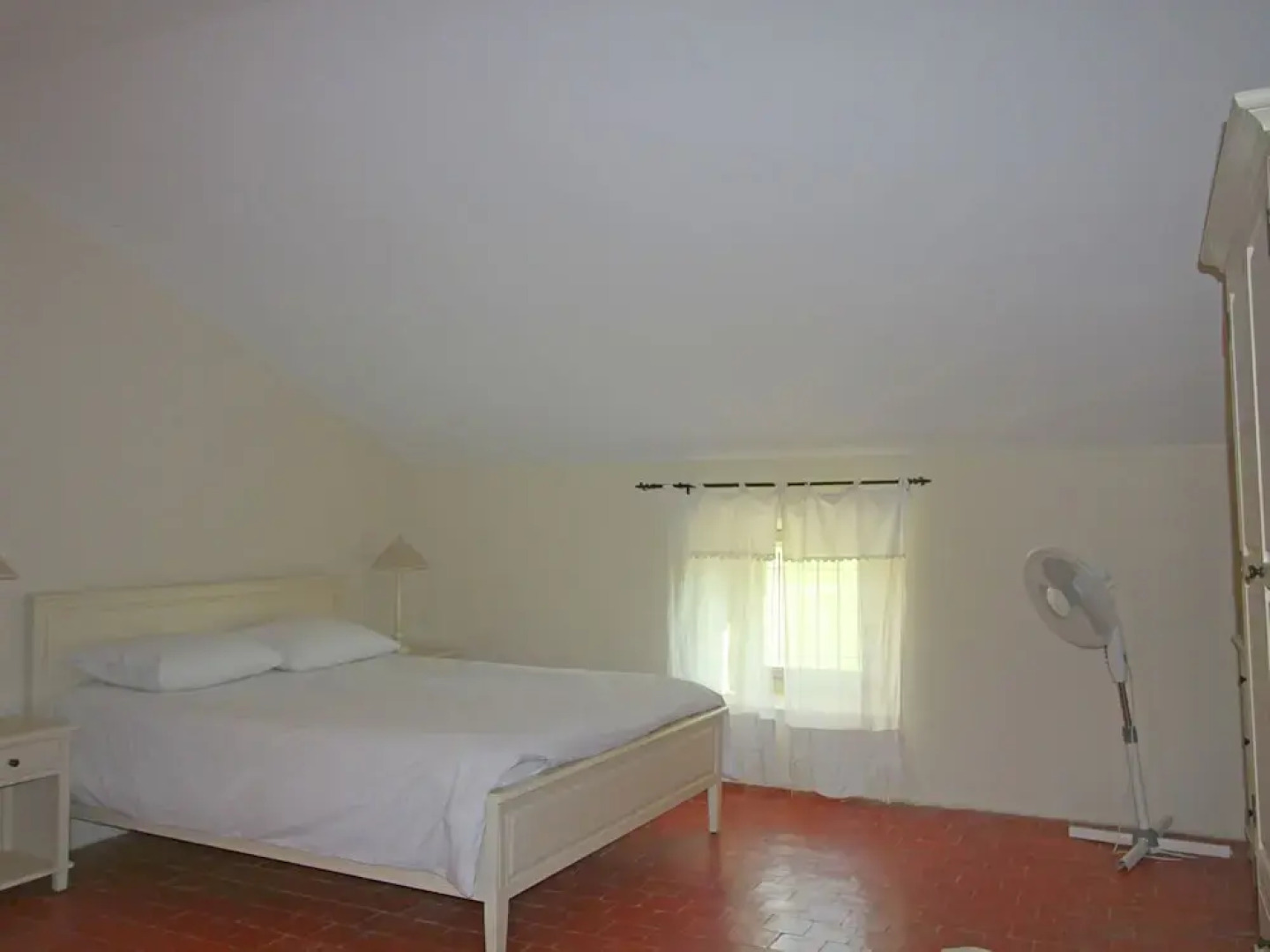 Mountain Villa in Carpentras With Pool & Majestic Views