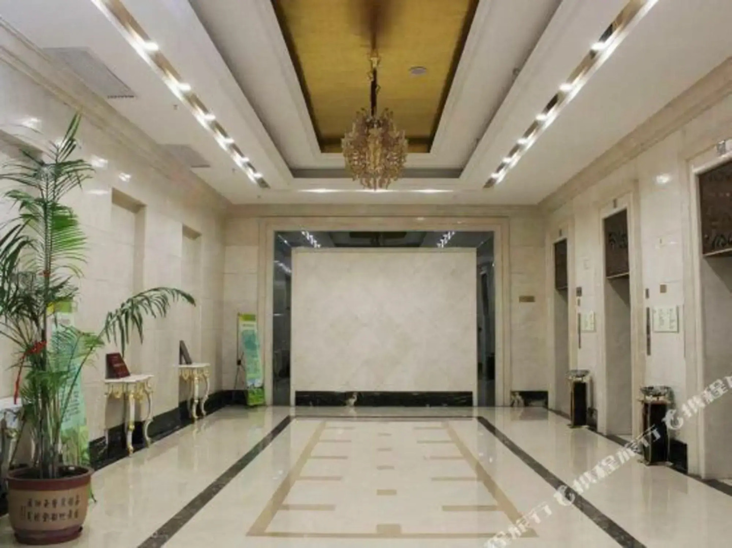 Sanhe Hotel