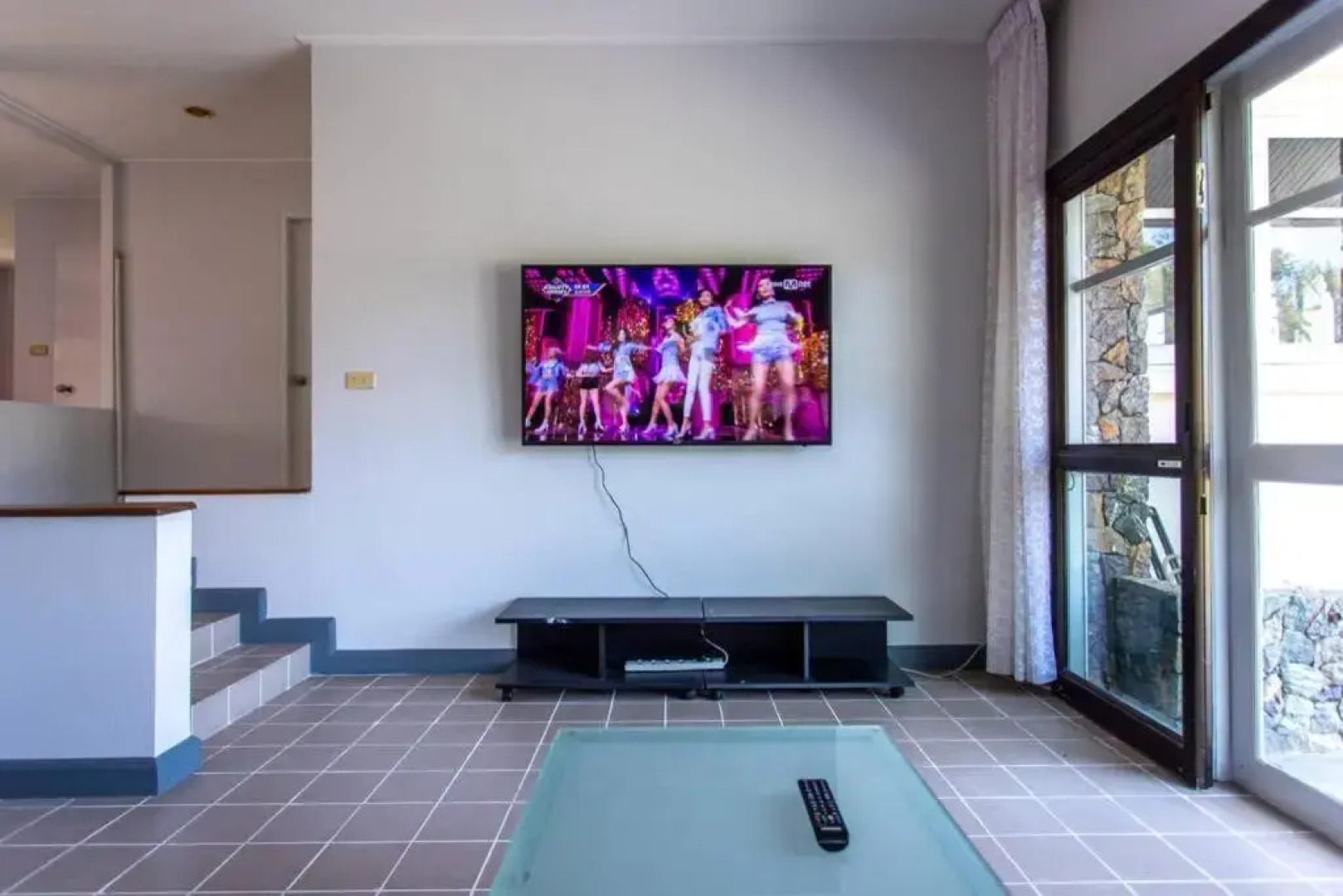 F4 Beach house Kitchen BBQ 3 bedrooms Large yard