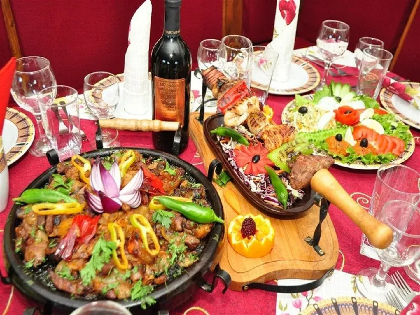 Family Hotel Emaly 2