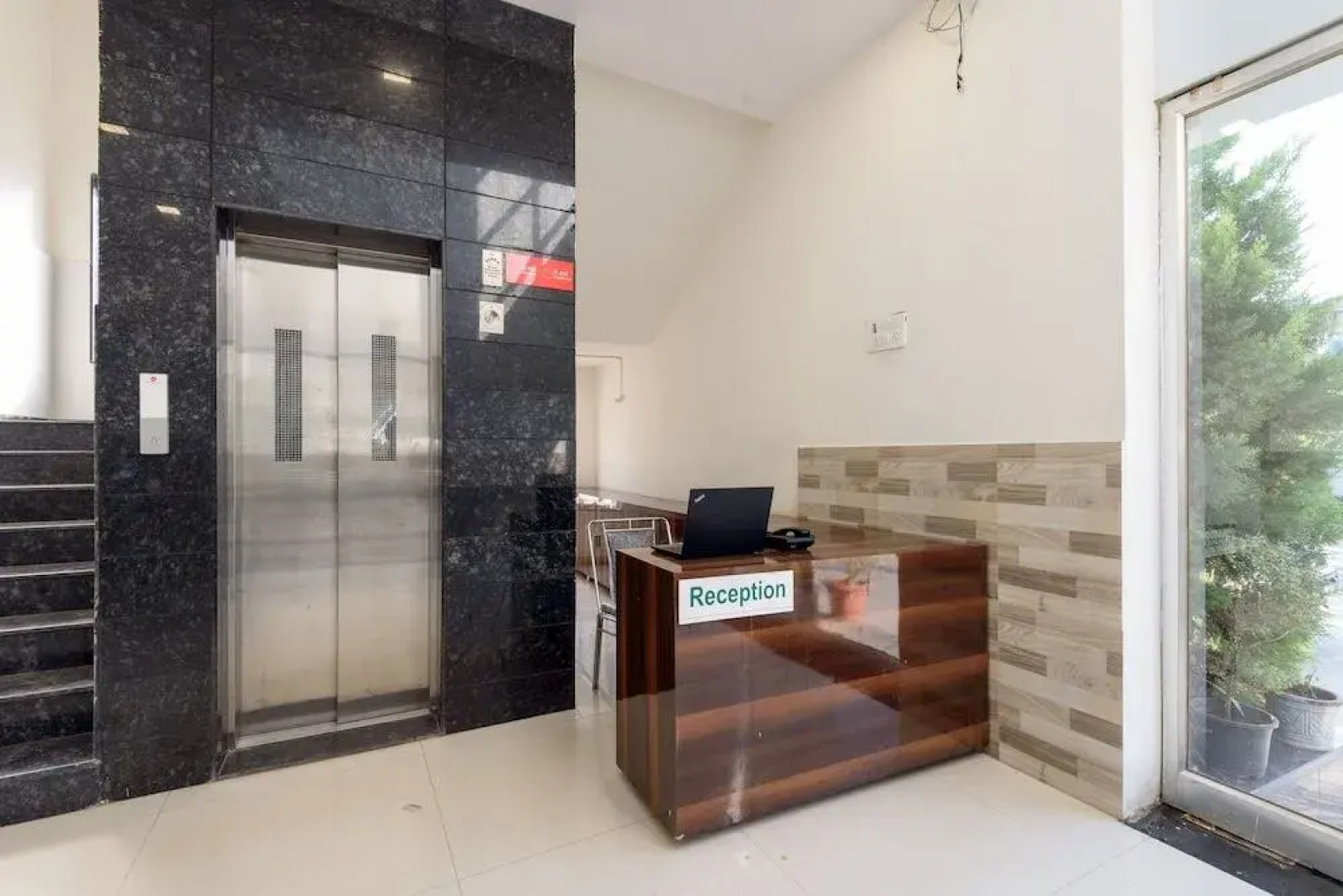 OYO 22964 Kundan Lawns